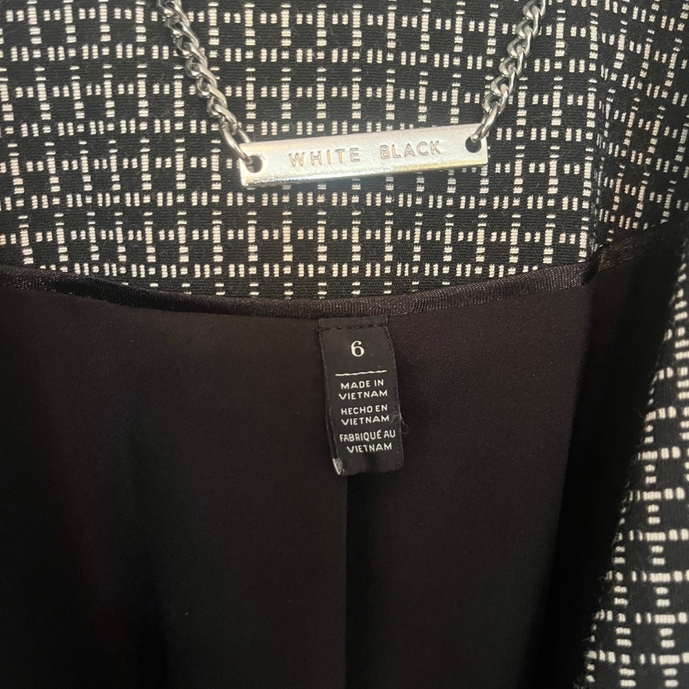 White House Black Market Blazer - Picture 2 of 8